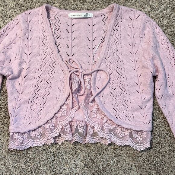 NWT Altar'd State Maria Pointelle Lace Trim Shrug Medium - Picture 3 of 7